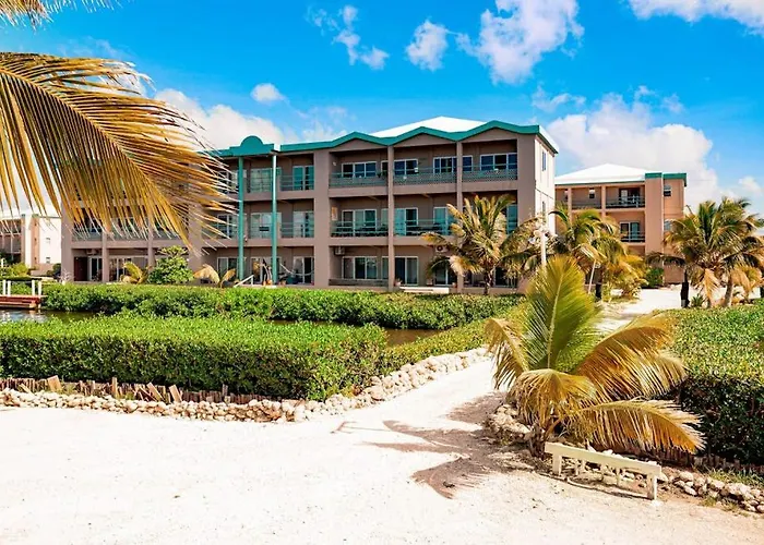 12 At Mara Laguna